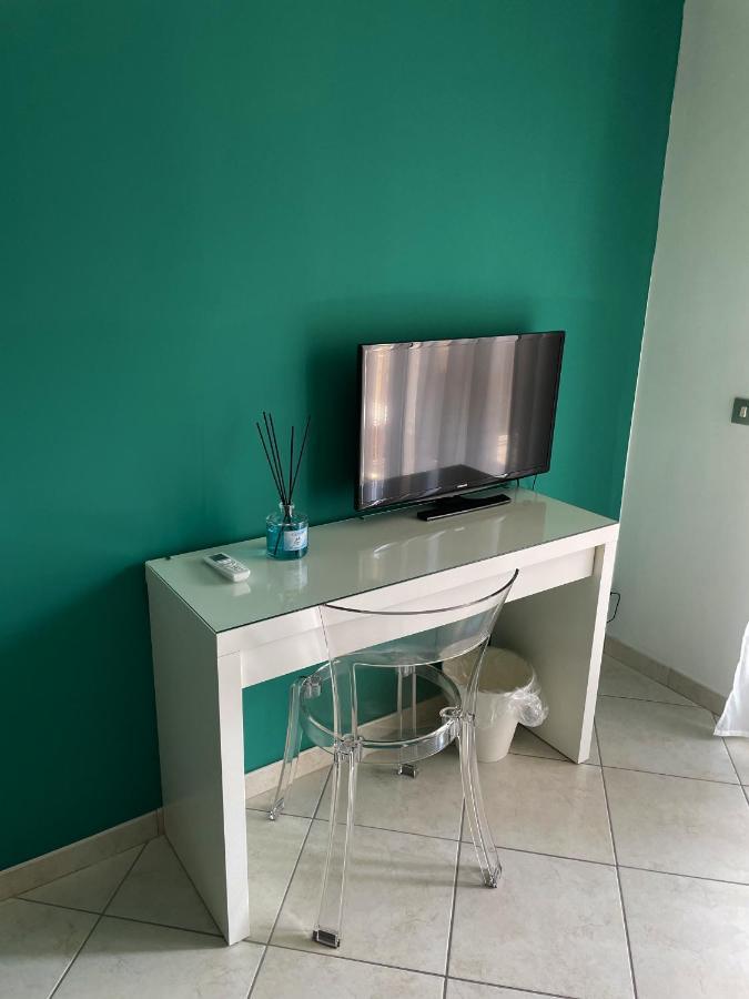 Renza House Chiaia Apartment เนเปิลส์ ภายนอก รูปภาพ