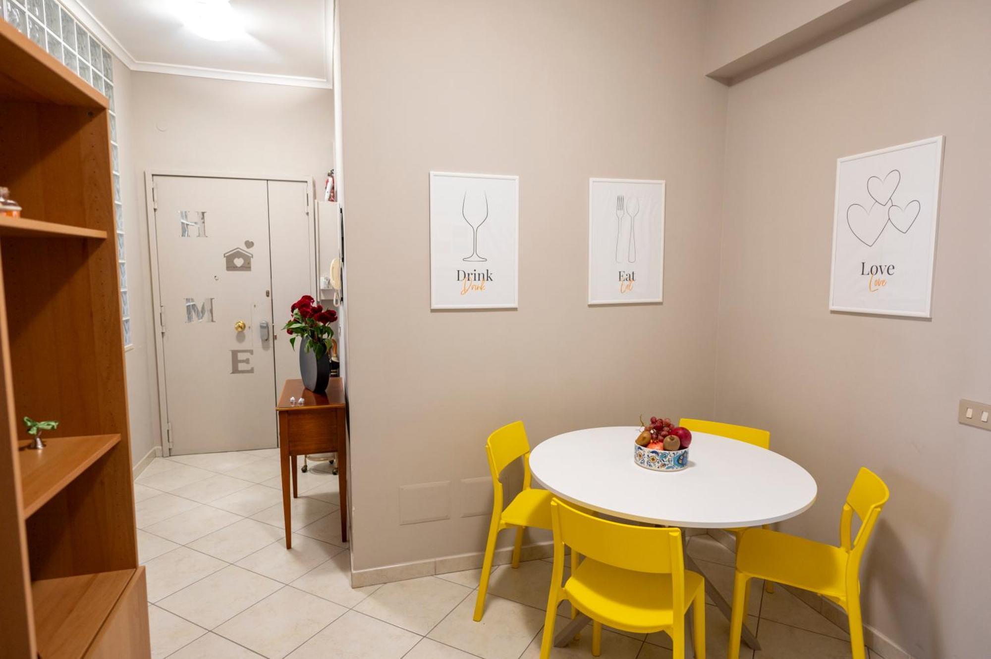 Renza House Chiaia Apartment เนเปิลส์ ภายนอก รูปภาพ