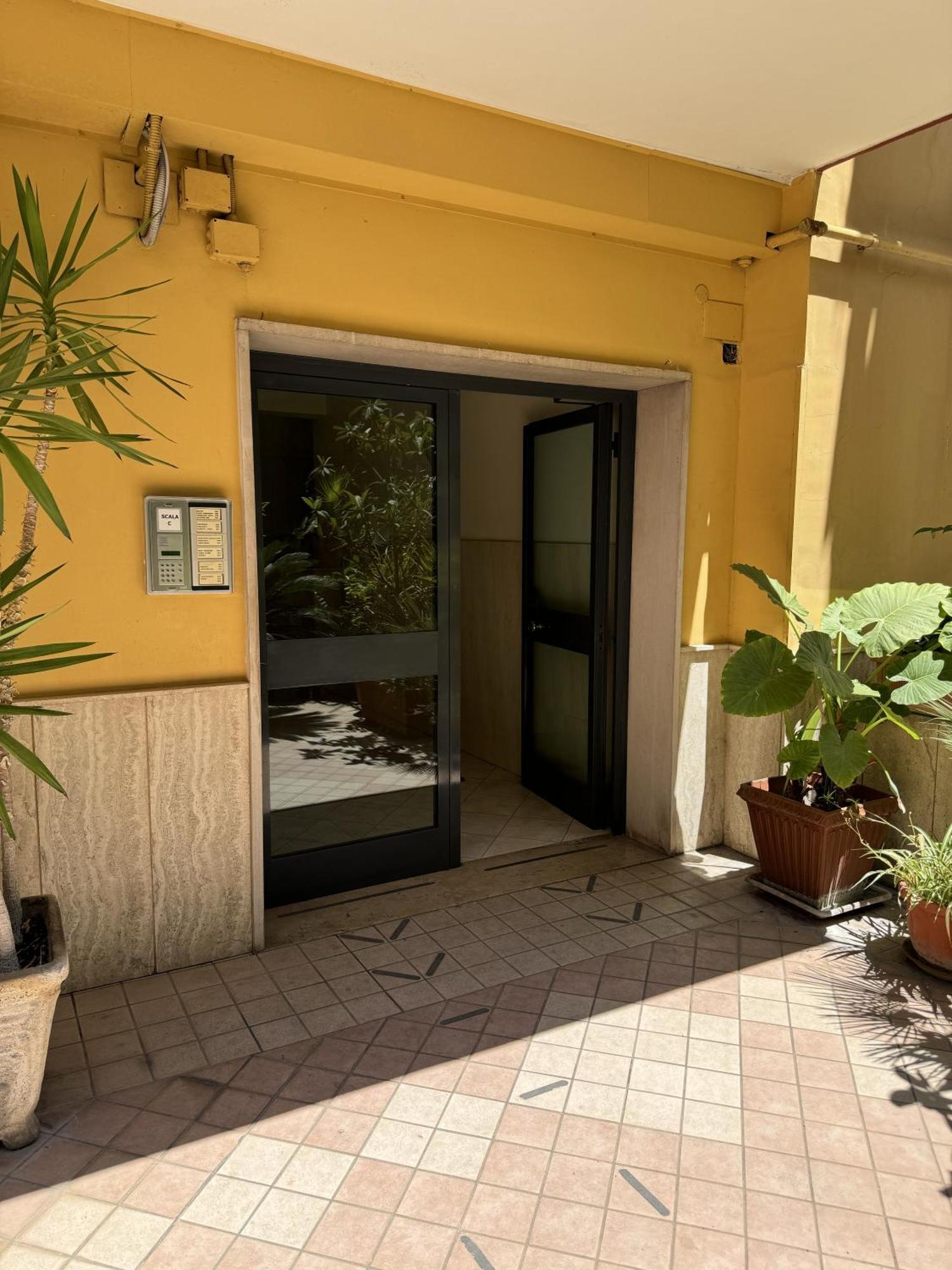 Renza House Chiaia Apartment เนเปิลส์ ภายนอก รูปภาพ